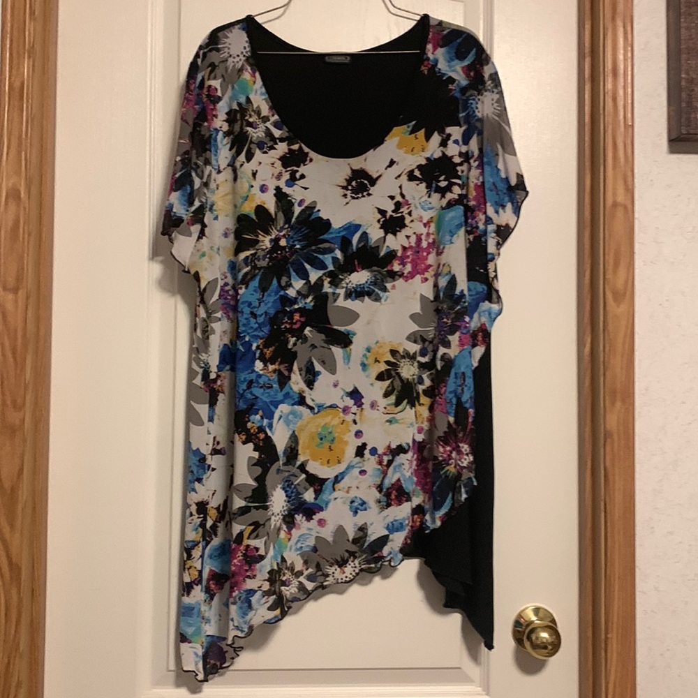 Flowey tunic top.